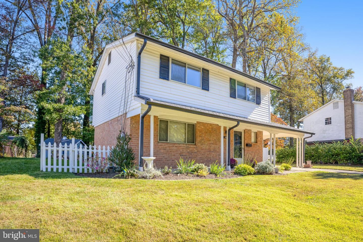 Property Photo:  5609 Rolling Road  VA 22151