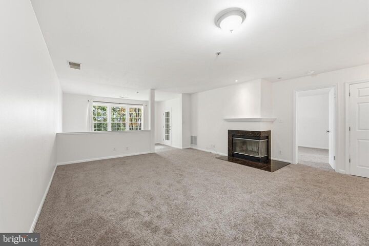 240 S Reynolds Street 306  Alexandria VA 22304 photo