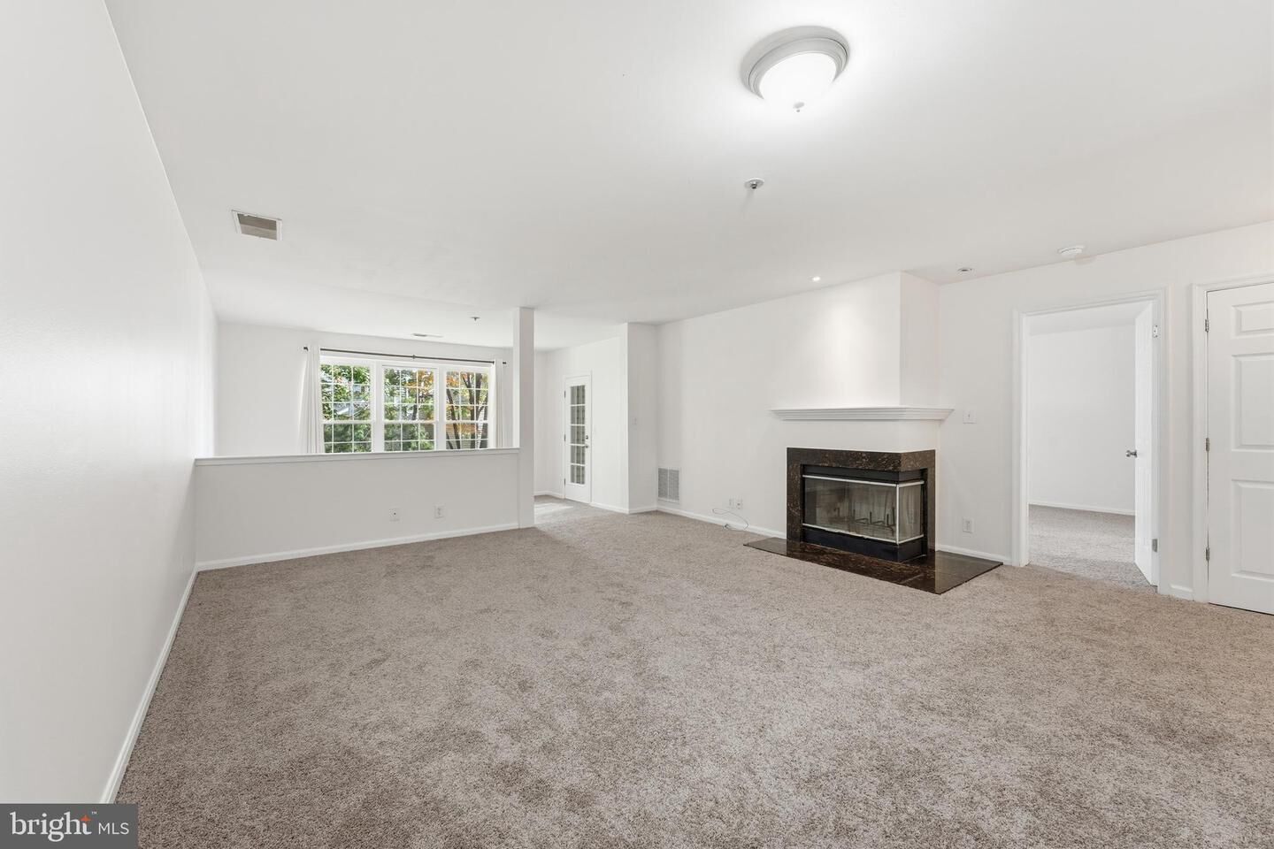 Property Photo:  240 S Reynolds Street 306  VA 22304