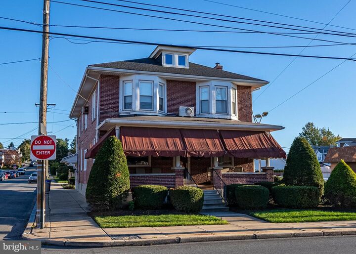Property Photo:  910 E Bellevue Avenue 1 East  PA 19605 
