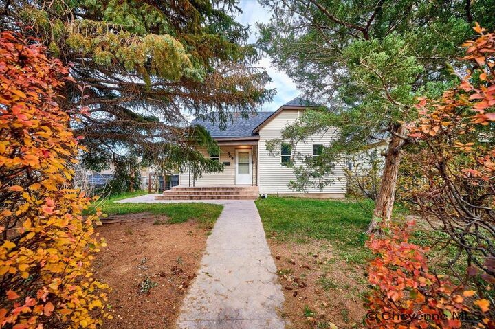 Property Photo: 508 E 2nd St WY 82007