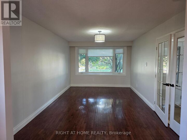 Property Photo:  16 Portland Crescent  ON L3Y 6A5 