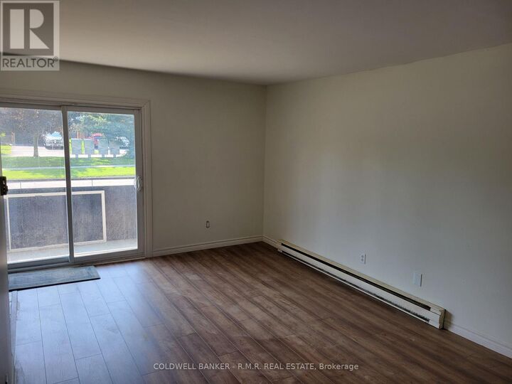 Photo de la propriété:  251 Liberty Street North 3  ON L1C 2M6 