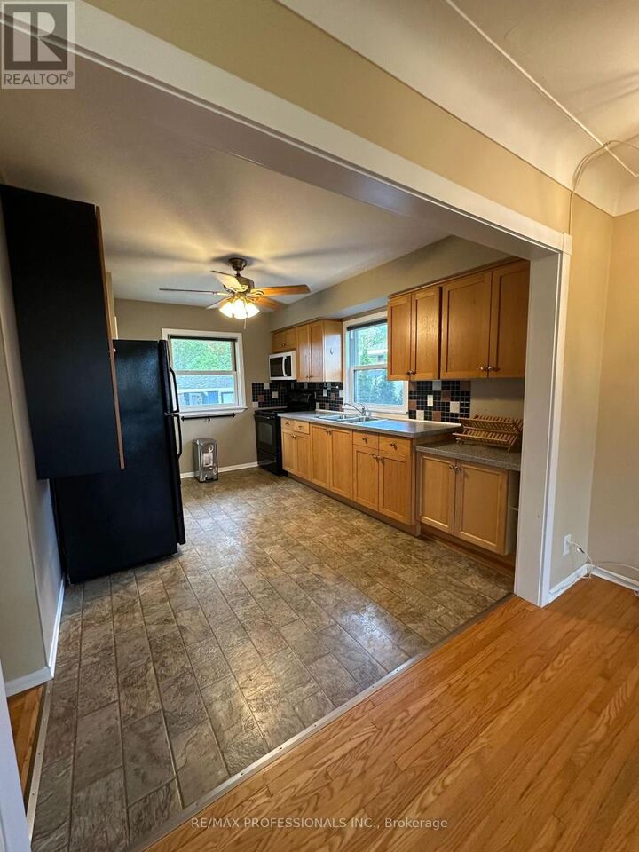 Property Photo:  183 Grove Park Drive  ON L7T 2H1 