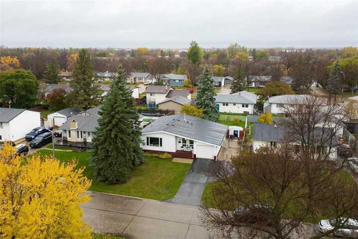 Photo de la propriété:  22 Fitzgerald Crescent  MB R3R 1N8