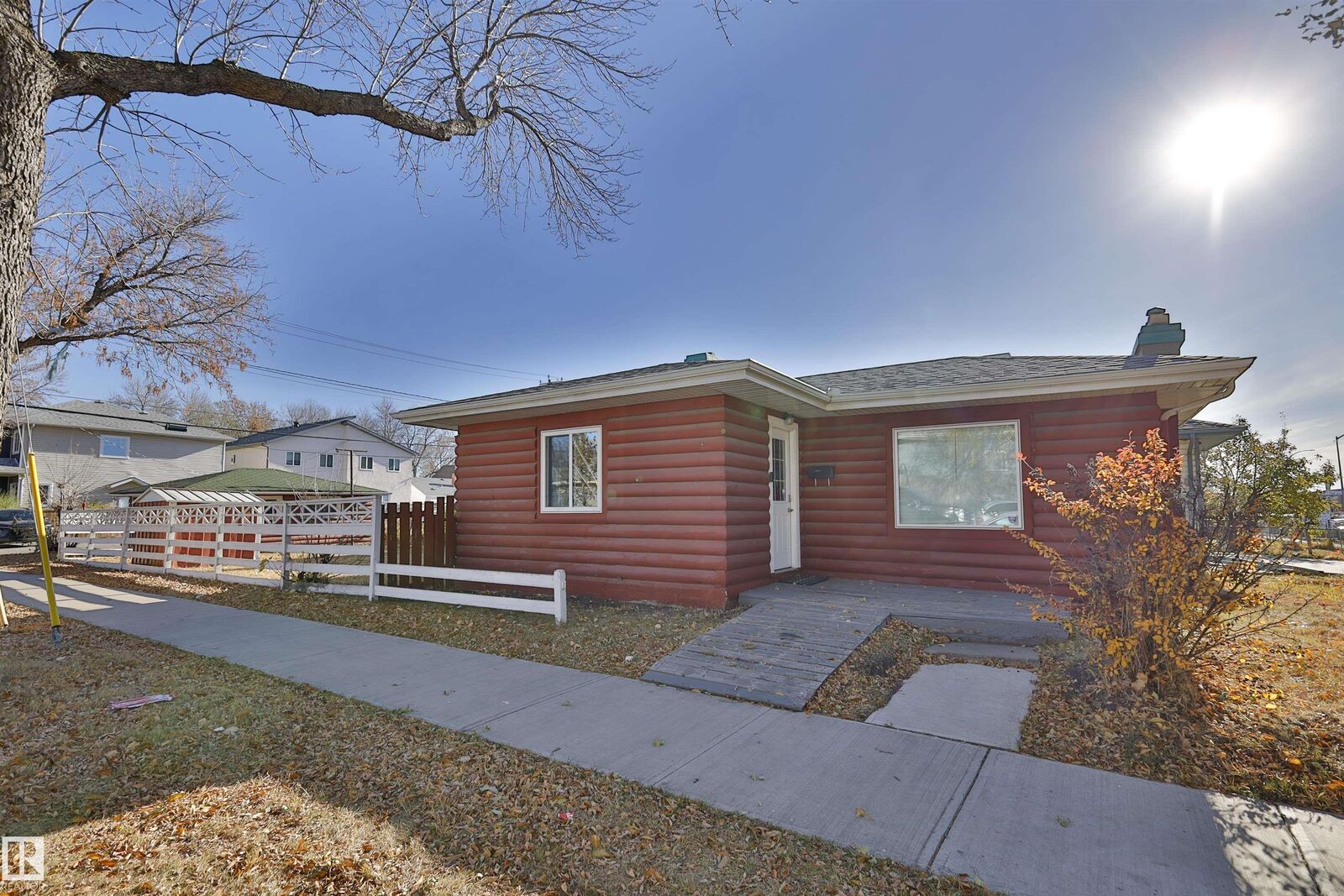 Property Photo:  9629 120 Avenue NW  AB T5G 0R8 