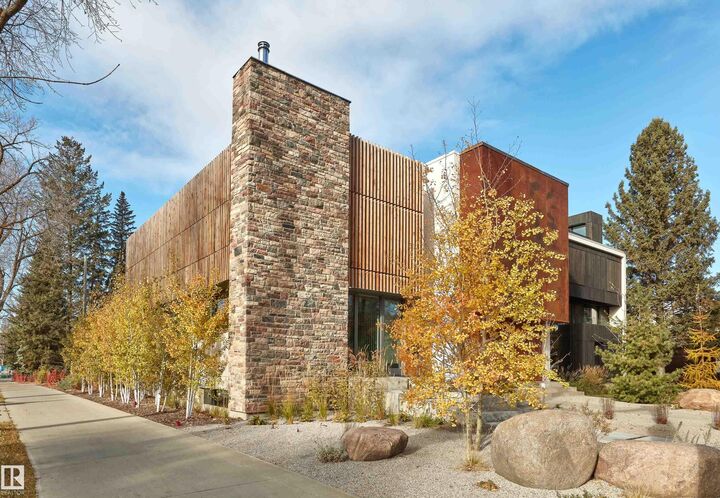 Property Photo:  10204 130 Street NW  AB T5N 1X5 