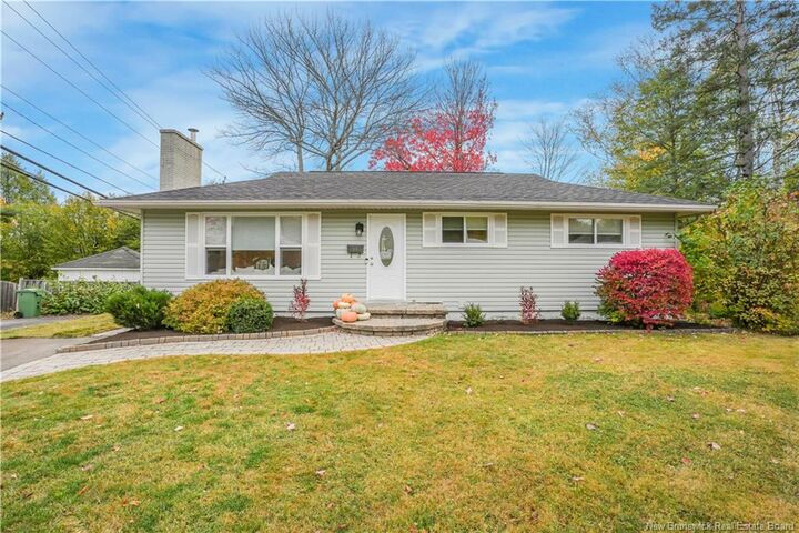 69 Manchester Court  Fredericton NB E3B 4P2 photo