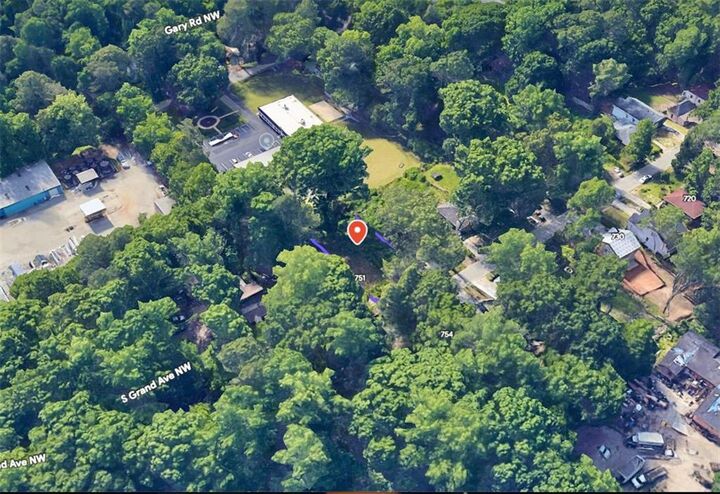Property Photo:  751 S Grand Avenue NW  GA 30318