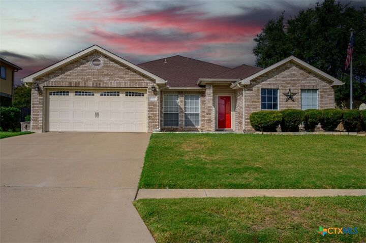 Property Photo:  1702 Margaret Lee Street  TX 76522