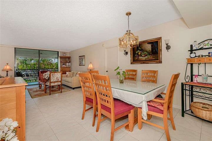 Property Photo:  1100 Sant Charles Pl. 207  FL 33026