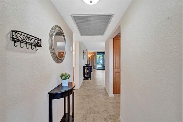 Property Photo:  900 Colony Point Cir 221  FL 33026 