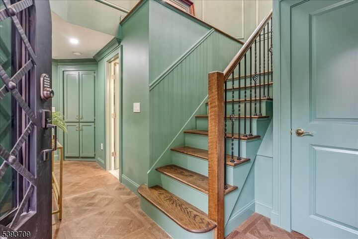 Property Photo:  53 Oakwood Trl  NJ 07871 