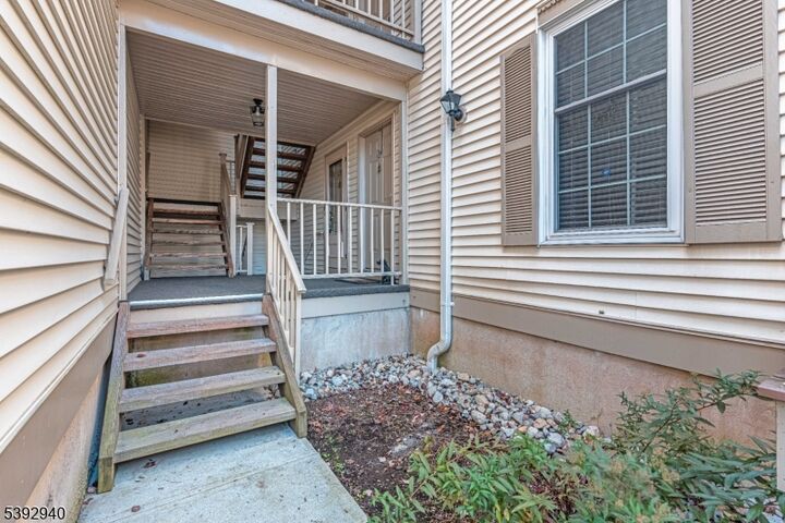 185 Jamestown Rd  Bernards Twp. NJ 07920 photo