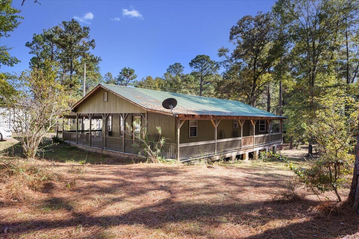 Property Photo:  14 Oak Ridge Rd.  MS 39482 