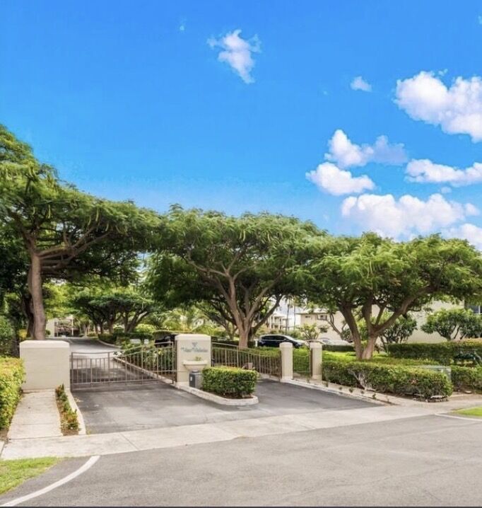 Property Photo:  68-1010 Keana Pl E206  HI 96738