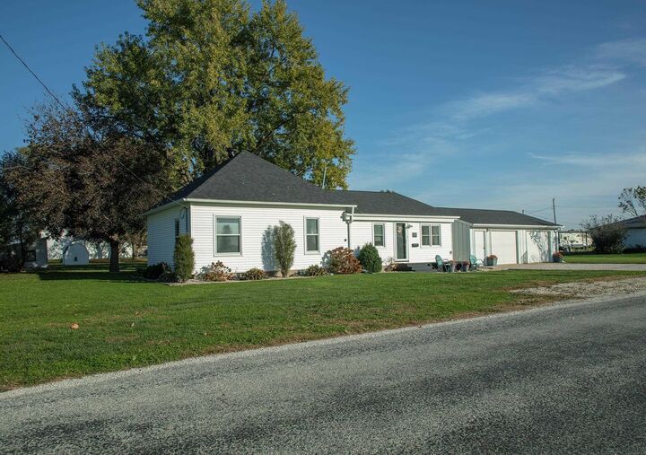 Property Photo:  110 Railroad St  IA 50666