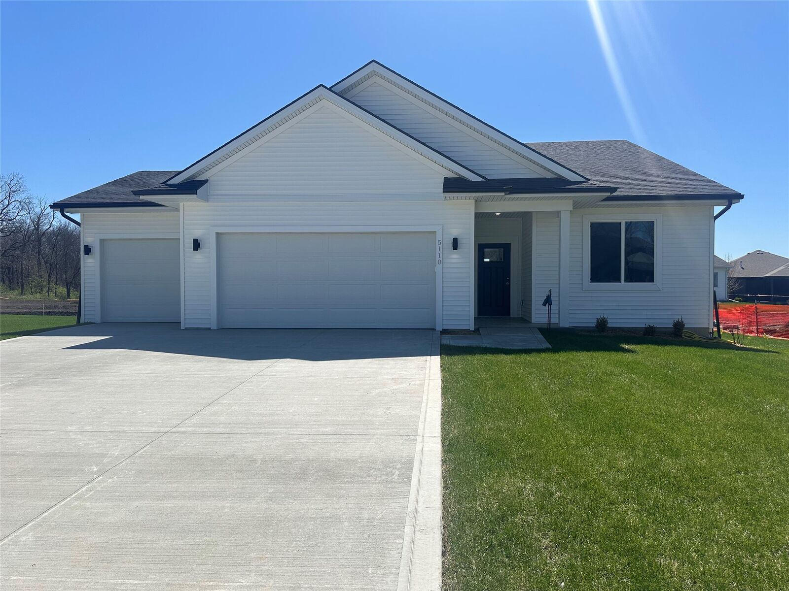 Property Photo:  5110 Greene Street  IA 50014 