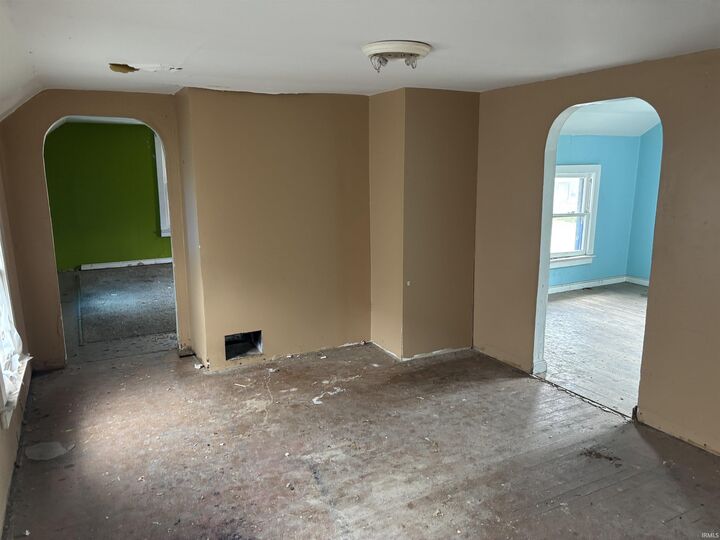 Property Photo:  1514 W Louisiana Street  IN 47710 