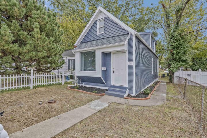 Property Photo:  1309 John Street  IN 47714