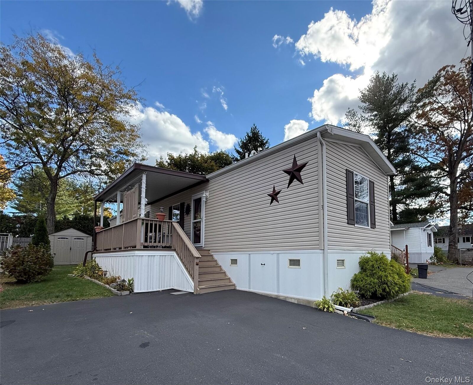 Property Photo:  3 N Mountain View  NY 10980