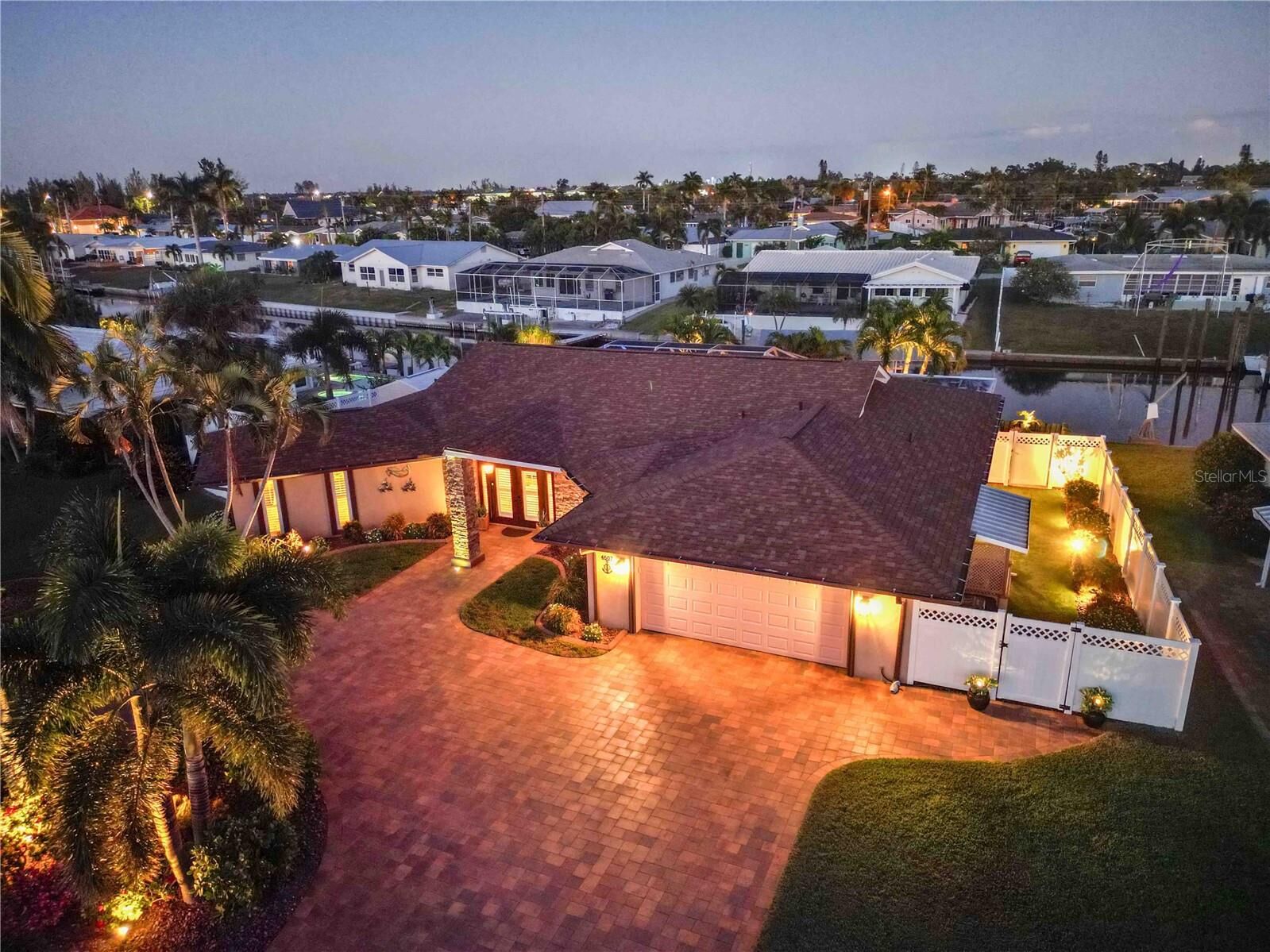 Property Photo:  4607 Bimini Drive  FL 34210