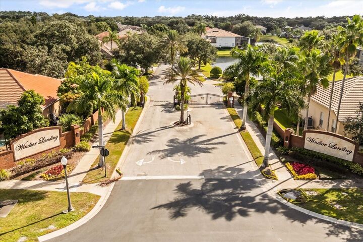 Property Photo:  84 Braelock Drive  FL 34761