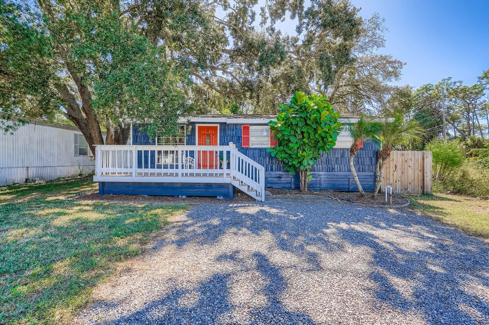 Property Photo:  7008 Creek Drive  FL 34655