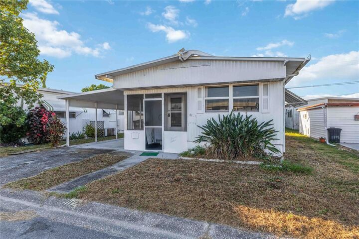 Property Photo:  1112 49th Avenue Terrace W  FL 34207