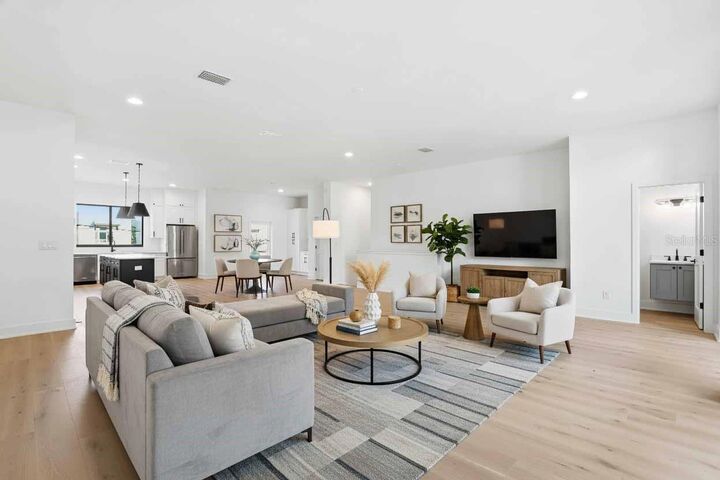 Property Photo:  3002 W Platt 2  FL 33609