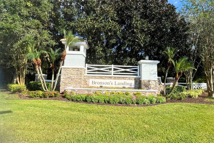 Property Photo:  2009 Rickover Place  FL 34787