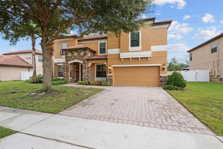Property Photo:  3046 Falconhill Drive  FL 32712