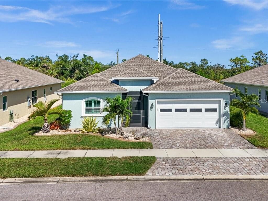 Property Photo:  552 Box Elder Court  FL 34223