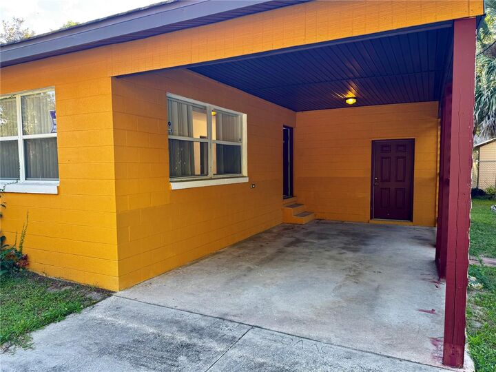 Property Photo: 612 Kensington Street FL 32726