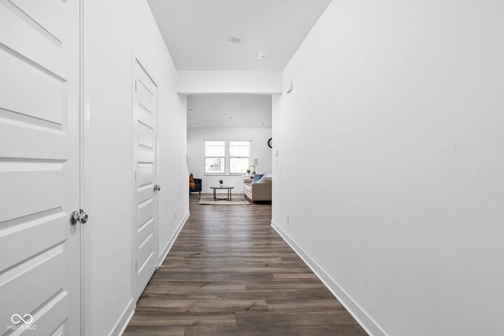 Property Photo:  6831 Orchard Run Circle  IN 46075