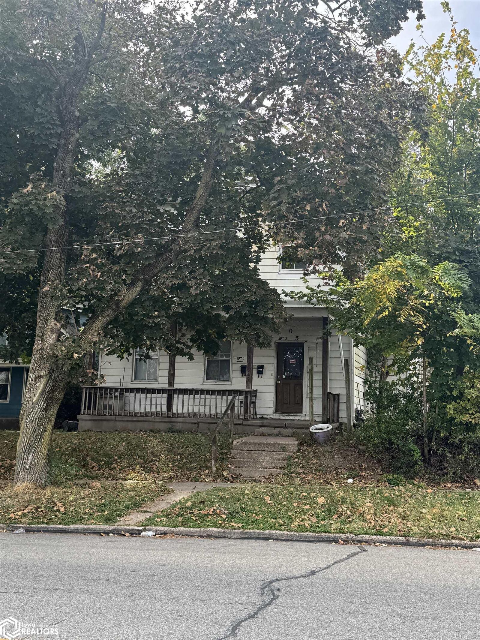 Property Photo:  605 S Central Avenue  IA 52601