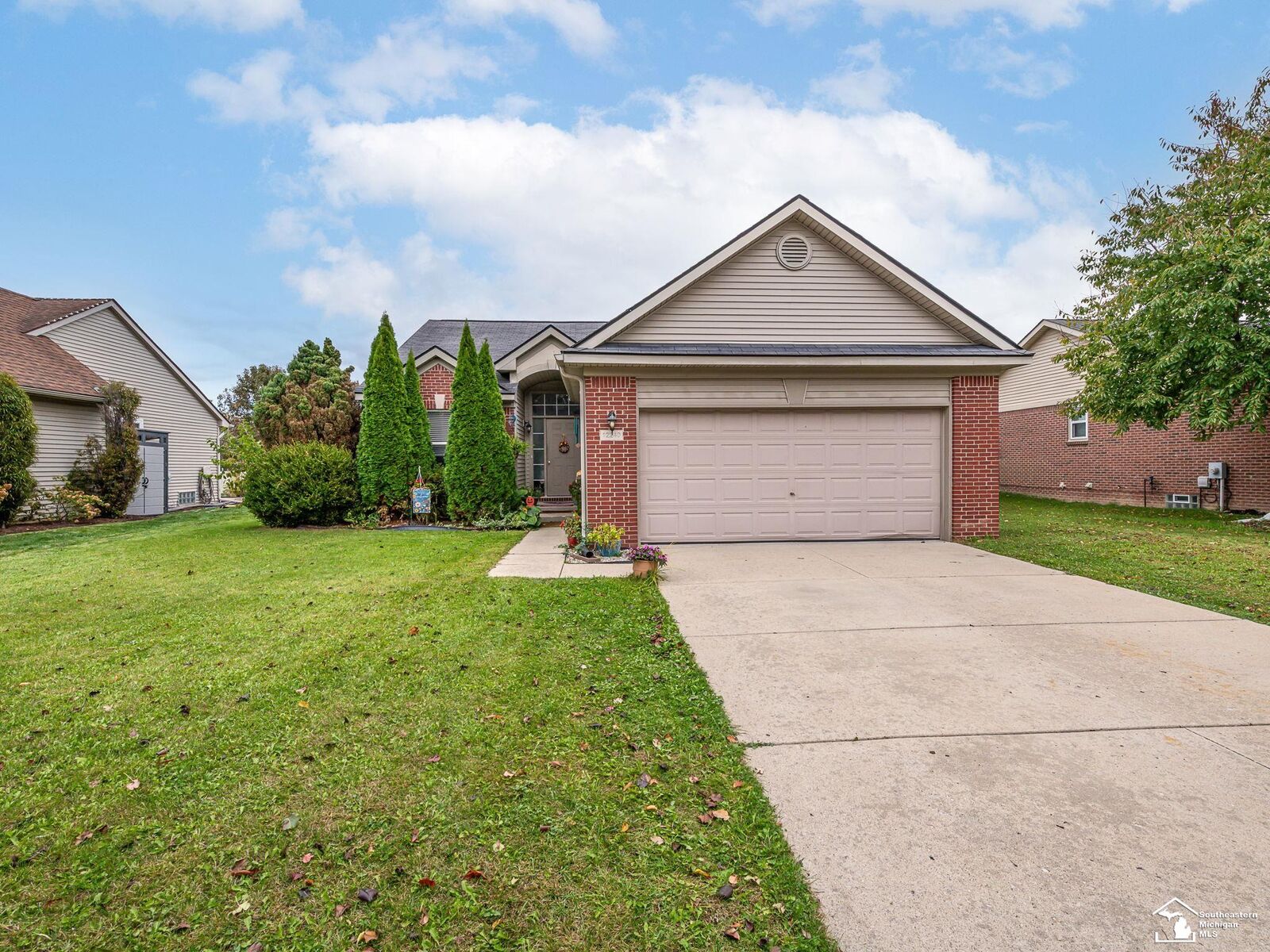 Property Photo:  12240 Spencer Lane  MI 48117 