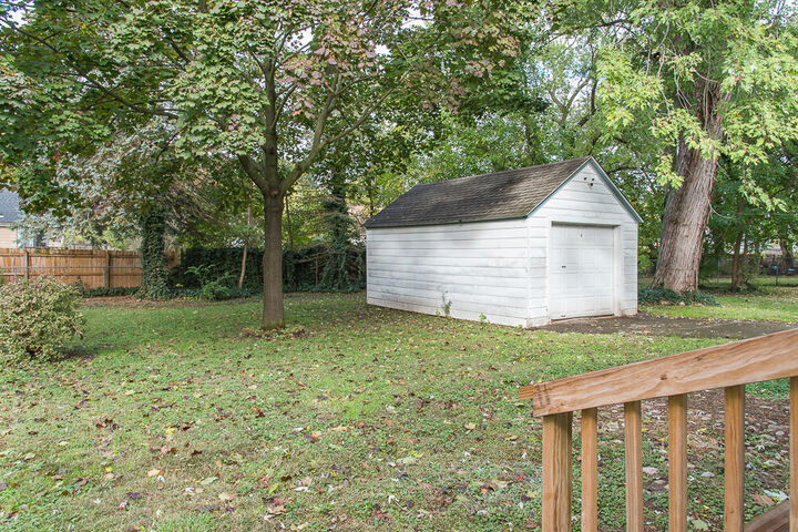 Property Photo:  1415 Nassau Street  MI 49048