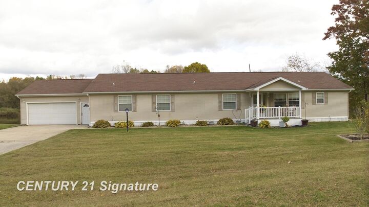 Property Photo:  897 S Park View Drive  MI 48420