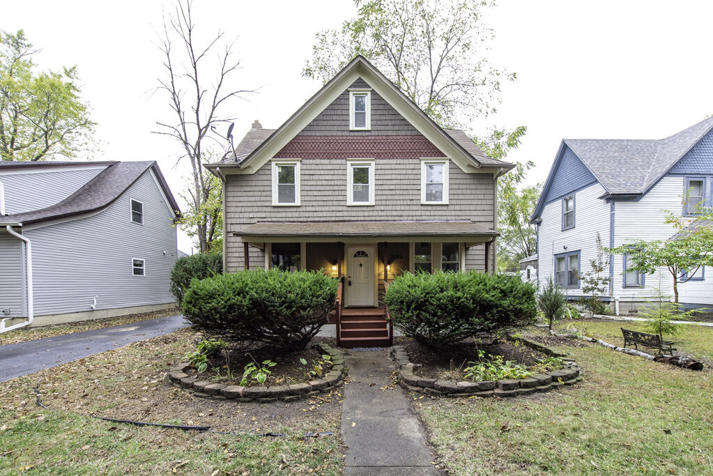Property Photo:  3020 Ezekiel Avenue  IL 60099