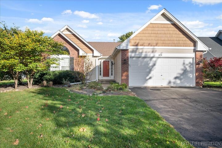 616 Briarwood Lane  Oswego IL 60543 photo