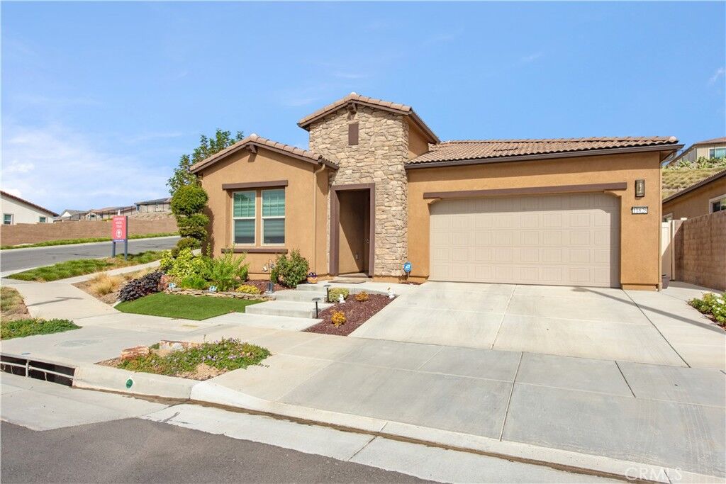 Property Photo:  11828 Wandering Way  CA 92883