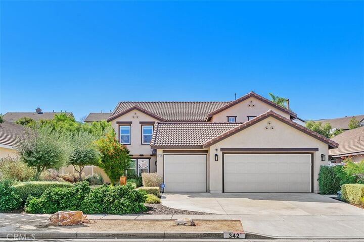 Property Photo:  342 Selkirk Drive  CA 92881 