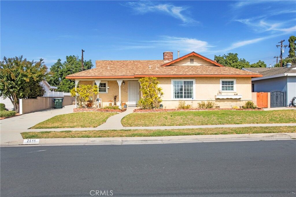 Property Photo:  2611 Gregory Lane  CA 90631 