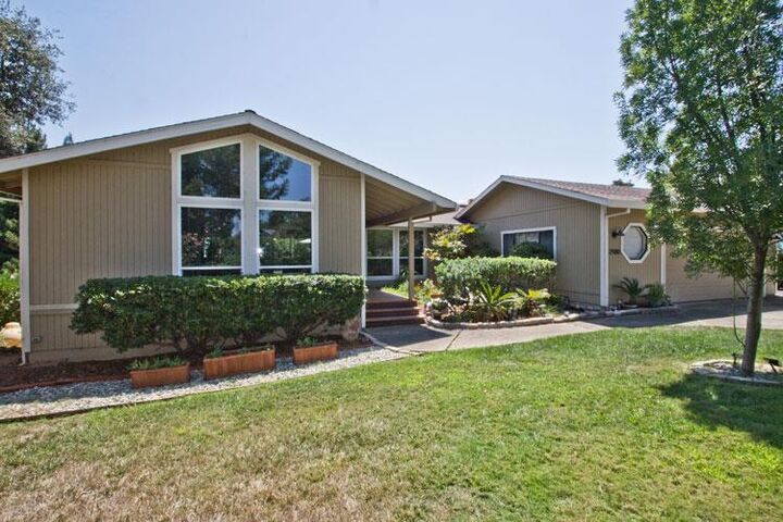 Property Photo:  2980 Calido Court  CA 95682