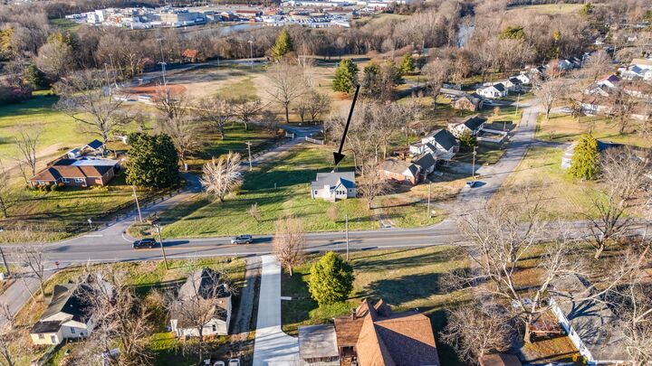 Property Photo:  508 Lewis Ave  TN 37160 
