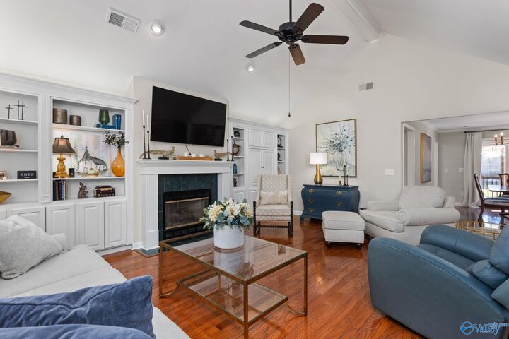 Property Photo:  233 Woodcrest Drive  AL 35630