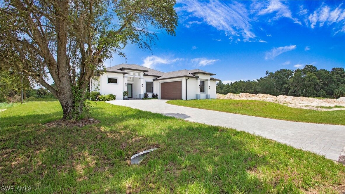 Property Photo:  1809 Monroe Avenue  FL 33972