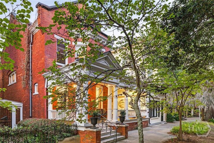 Property Photo:  106 E Harris Street  GA 31401 