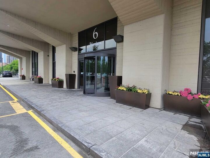 Property Photo:  6 Horizon Road 310  NJ 07024 